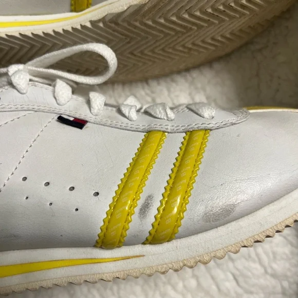Y2K Vintage Streetwear Sneakers White Leather w/ patent yellow accents size 7.5 - Picture 11 of 14